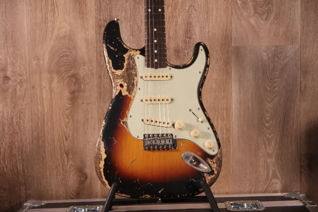 Del-Tone - 60’s S-style 3-Tone Sunburst