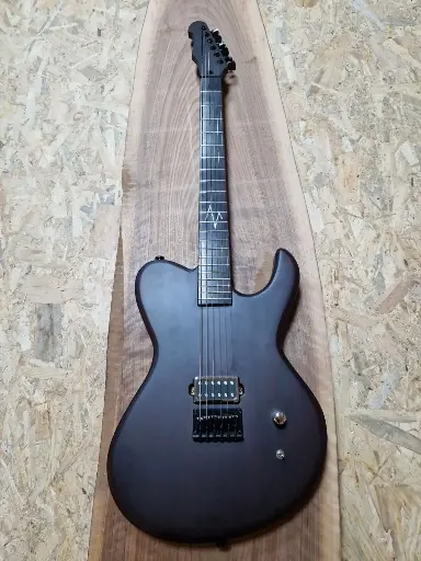 [RADIANTSINGLECUT] Mozer - Radiant Singlecut MONO - Tar Black