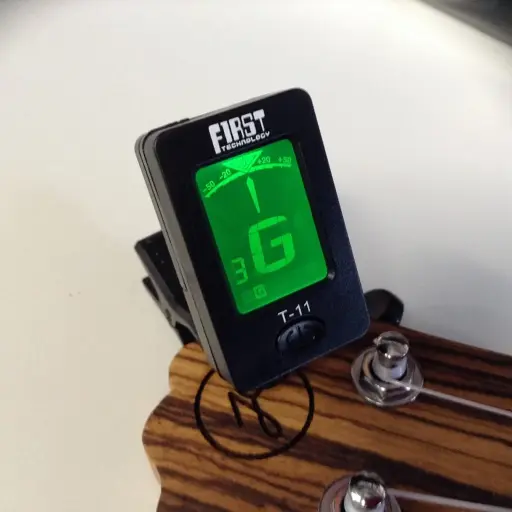 [T-11] FIRST - Clip-Tuner - T-11